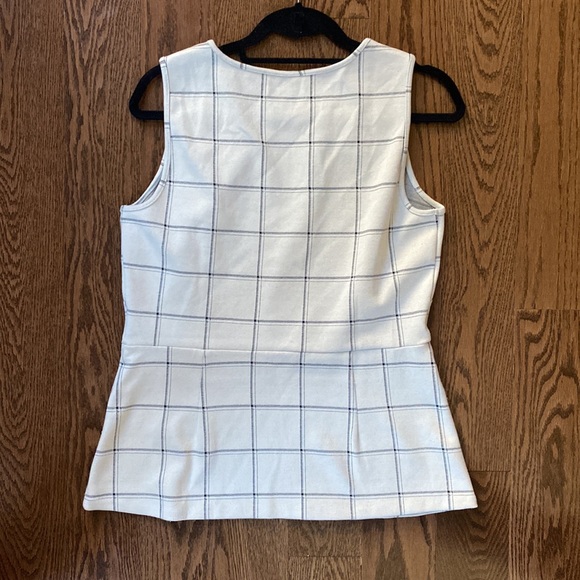 Ann Taylor Matching Blouse and Blazer Set. - Picture 4 of 11